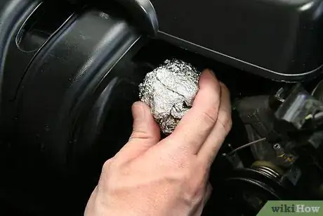Image titled Cook Food on Your Car's Engine Step 5