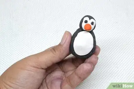 Image titled Make Sugar Paste Penguins Step 16