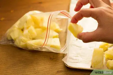 Image titled Freeze Pineapple Step 5