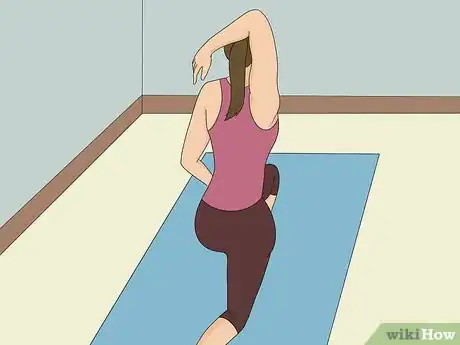 Image titled Do a Kneeling Hip Flexor Stretch Step 12.jpeg