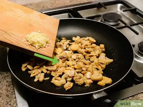 Image titled Make Garlic Mushrooms Step 4