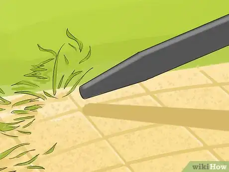 Image titled Mow a Lawn Professionally Step 14