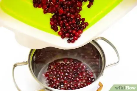 Image titled Make Glazed Cranberries Step 2