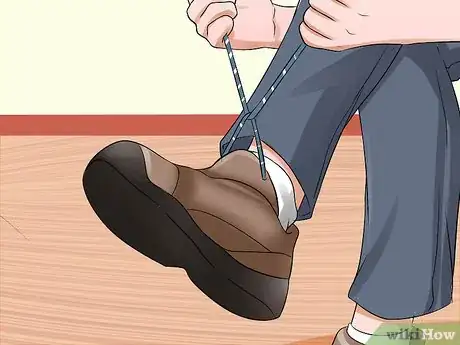 Image titled Buy Hiking Boots Step 7