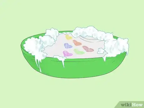 Image titled Puffy Paint a Shirt Step 10