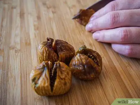 Image titled Make Stuffed Figs Step 4