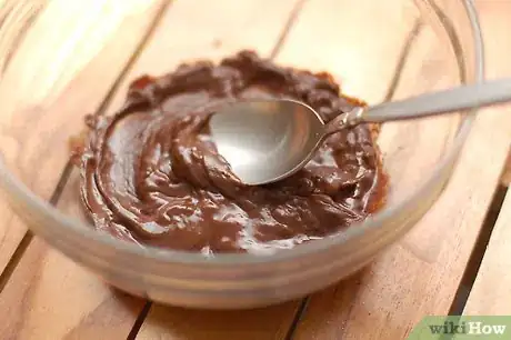 Image titled Make Chocolate Bowls With Balloons Step 4