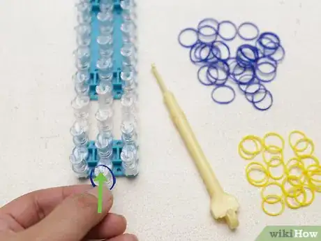 Image titled Make a Minion Rainbow Loom Step 3