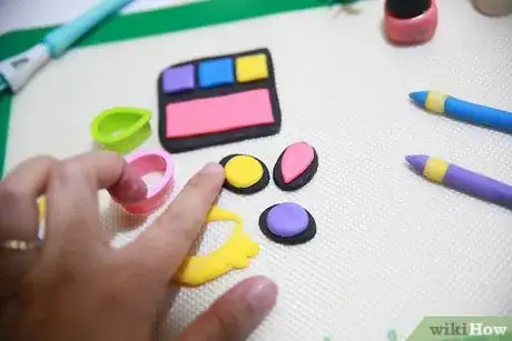 Image titled Make Edible Makeup Cake Decorations Step 17