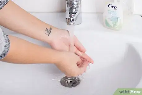 Image titled Remove the Smell of Bleach from Your Hands Step 3