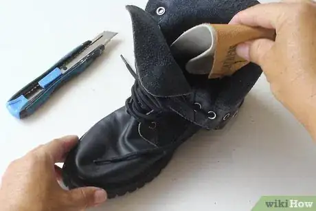 Image titled Make Upcycled Planters Step 17