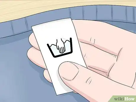 Image titled Wash Leggings Step 2