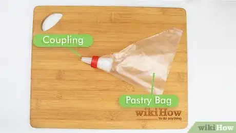 Image titled Pipe Frosting Neatly Step 3