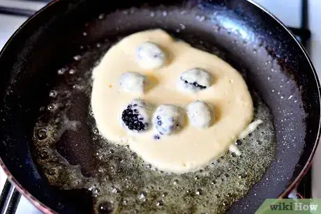 Image titled Make Blackberry Pancakes Step 5
