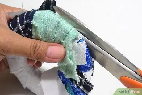 Image titled Make Scrap Fabric Pom Poms Step 5