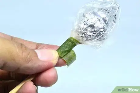 Image titled Make a Chocolate Bouquet Step 7