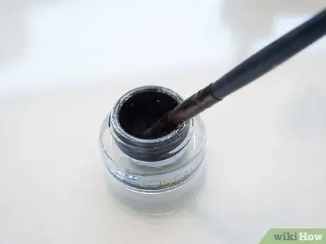 Image titled Do Eyeliner Stacking Step 1