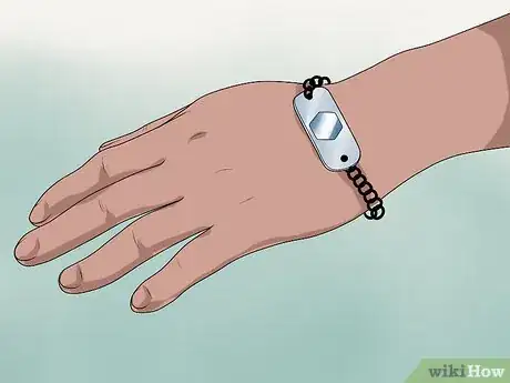 Image titled Make Mealtime Easier for an Alzheimer's Patient Step 15