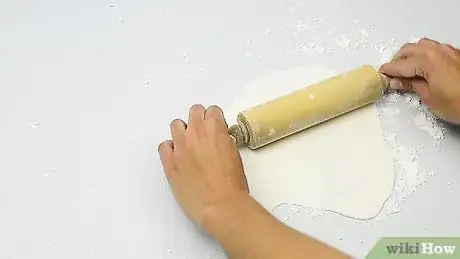 Image titled Cover Tall Cakes Step 1