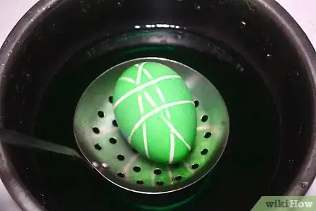 Image titled Dye Striped Easter Eggs Step 7