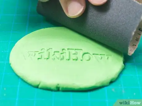 Image titled Make Refrigerator Magnets Step 31