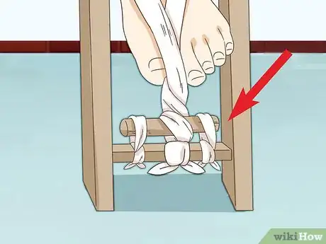 Image titled Make a Traction Splint for a Fractured Femur Step 9