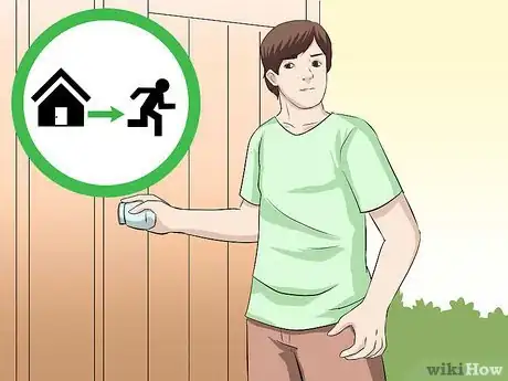 Image titled Answer the Door Safely Step 12