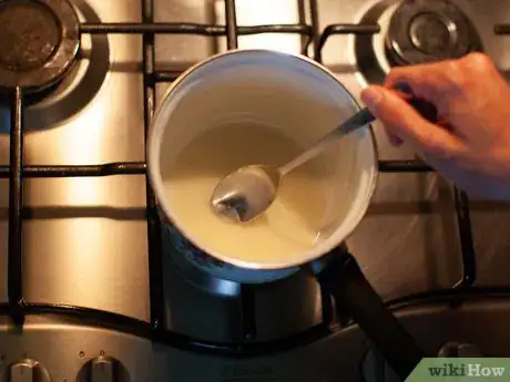 Image titled Make a Quick and Easy Cake Step 17