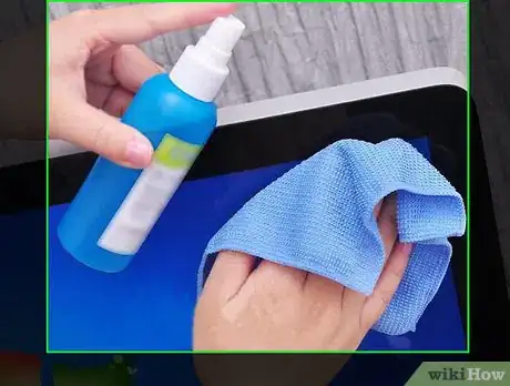 Image titled Clean a MacBook Air Screen Step 12