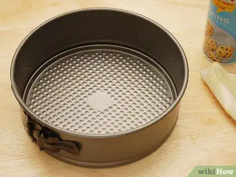 Image titled Keep Cheesecake from Cracking Step 1