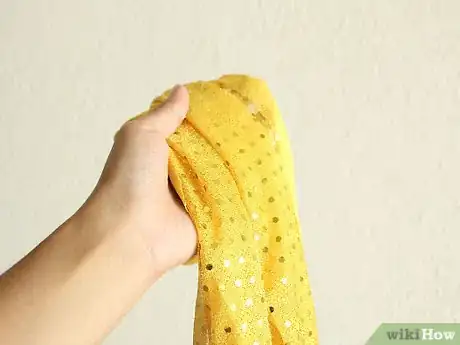 Image titled Do Colourful Braids Step 1