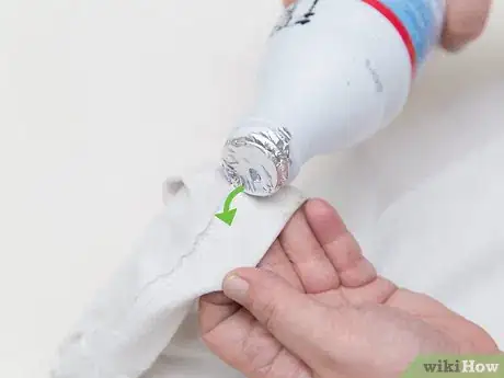 Image titled Remove Grass Stains from Clothing Step 3