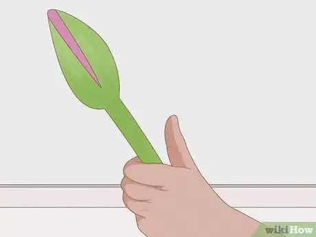 Image titled Cut Amaryllis Flower Step 2