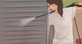 Remove Mold and Mildew Stains from Vinyl Siding