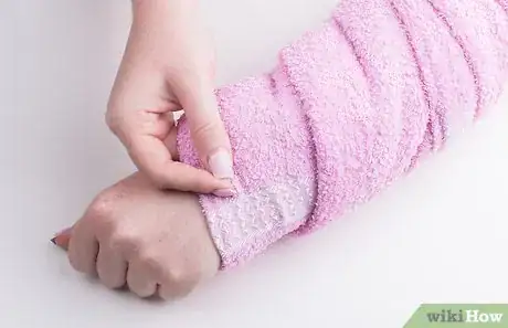 Image titled Make a Green Tea Body Wrap Step 8