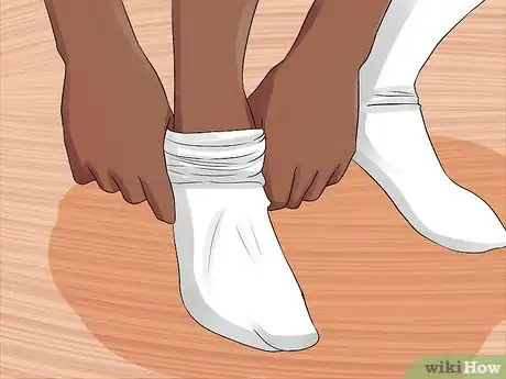 Image titled Buy Hiking Boots Step 5