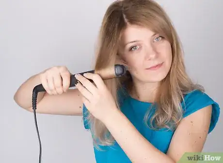 Image titled Achieve a Messy Hair Effect Step 9