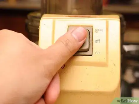 Image titled Make Garlic Juice Step 7