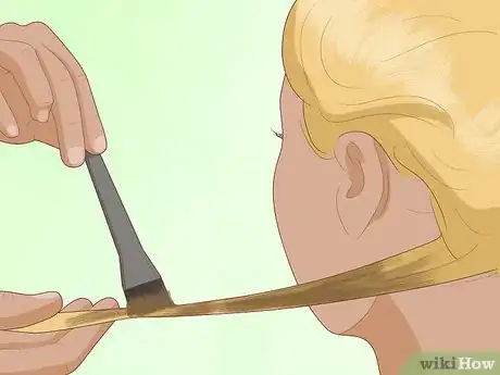 Image titled Transition Hair Color with Soft Roots Step 4