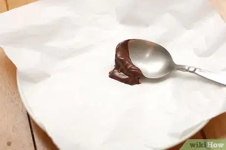Image titled Make Chocolate Bowls With Balloons Step 7