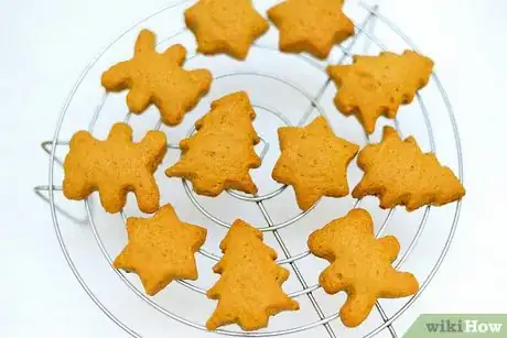 Image titled Make a Gingerbread Wreath Step 14