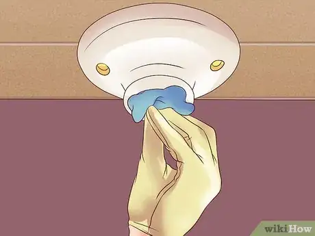 Image titled Remove a Broken Lightbulb from the Socket Step 14