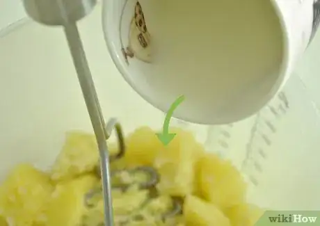 Image titled Make Mashed Potato Waffles Step 4