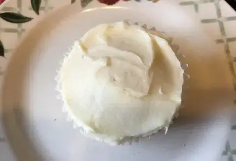 Image titled Cat_Themed_Cupcakes_White_Base.jpeg