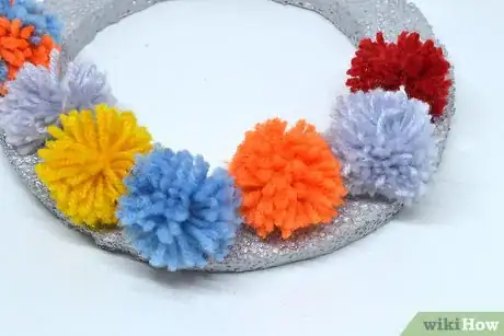 Image titled Make a Pom‐Pom Ball Wreath Step 9