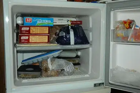 Image titled Place leftovers or extra cooking into the freezer for quick homemade fast food!