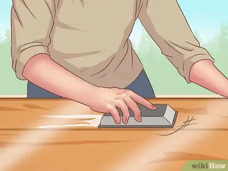 Image titled Varathane a Table Step 8