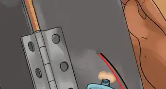 Make a Solar Charging Phone Case