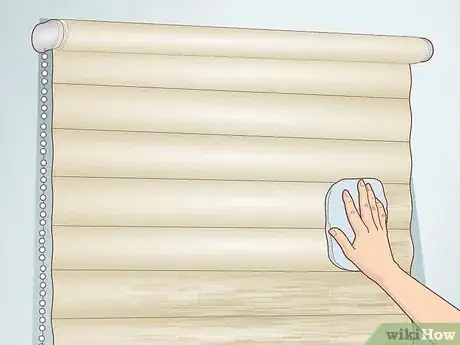 Image titled Clean Fabric Blinds in a Bathtub Step 2