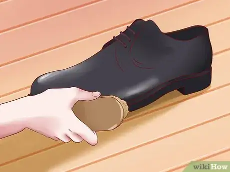 Image titled Spit Shine Shoes Step 10